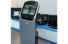 触摸一体机不断创新让智能社区更近一步